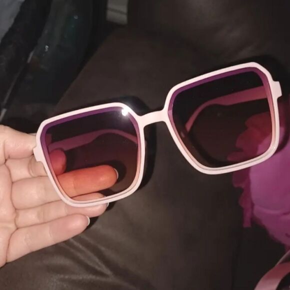 Brand New Oversized sunglasses